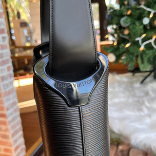 LOUIS VUITTON Verseau Black Epi Leather Shoulder Bag