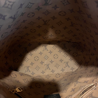 LOUIS VUITTON Black Leather Cruise Bucket Bag GM