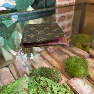 LOUIS VUITTON Vintage Monogram Bifold Wallet