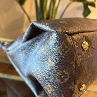 LOUIS VUITTON Monogram Pallas MM