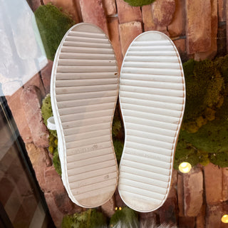 LOUIS VUITTON Time Out Calfskin Monogram Debossed Sneakers 38.5(835US)