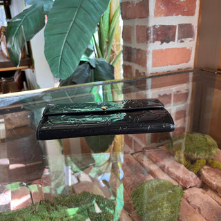 LOUIS VUITTON Sarah Bleu Infini Monogram Vernis Leather Wallet