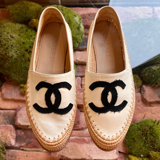 CHANEL CC Black/White Lambskin Espadrilles SZ 37 (US 7)