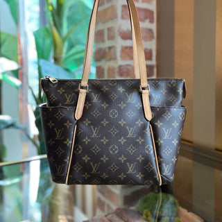 LOUIS VUITTON Totally MM Brown Monogram Canvas Tote