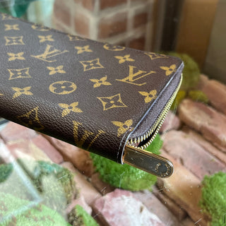 LOUIS VUITTON Zippy Organizer Brown Monogram Canvas Wallet