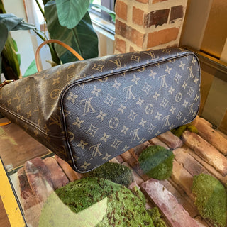 LOUIS VUITTON Neverfull MM Brown Monogram Canvas Tote