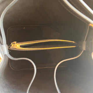 LOUIS VUITTON NeoNoe MM Black Monogram Bucket Bag
