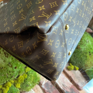 LOUIS VUITTON Artsy MM Brown Monogram Canvas Hobo Bag