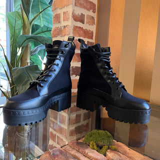 LOUIS VUITTON Laureate Desert Black Platform Boots SZ 40 (US 10)