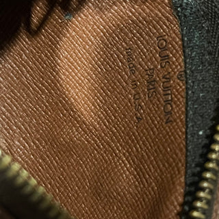 LOUIS VUITTON Key Cles Monogram Canvas Brown Vintage Pouch
