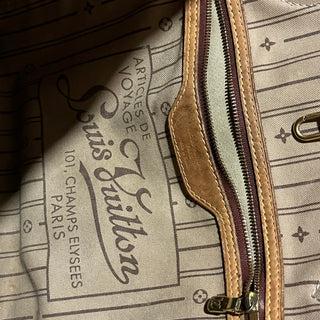 LOUIS VUITTON Neverfull MM Monogram Canvas Tote Bag