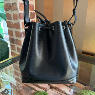 LOUIS VUITTON Black Epi Noe Bucket
