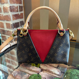 LOUIS VUITTON LV Monogram V-Tote BB