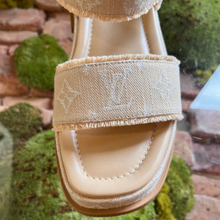 LOUIS VUITTON Maya Beige Platform Sandals SZ 39 (US 9)