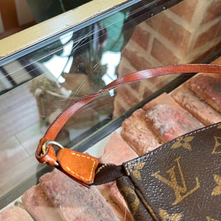 LOUIS VUITTON Pochette Accessories Vintage Brown Monogram Canvas Shoulder Bag