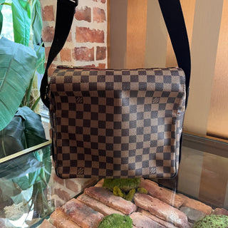 LOUIS VUITTON Damier Ebene Naviglio Messenger