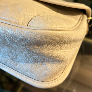 LOUIS VUITTON Diane Creme Shoulder Bag