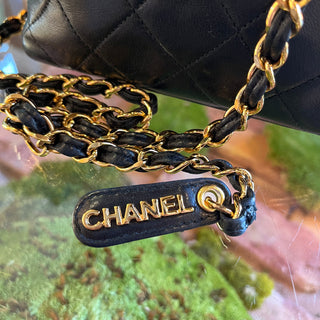 CHANEL Vintage Black Lambskin Belt Bag