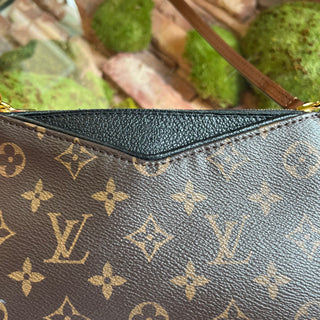 LOUIS VUITTON Pallas Monogram Noir Canvas Clutch Crossbody Bag