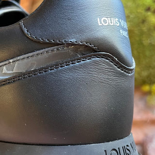 LOUIS VUITTON Run Away LV Monogram Black Leather Sneakers SZ 8