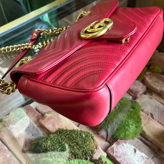 GUCCI GG Marmont Red Matelassé Calfskin Leather Shoulder Bag