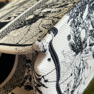 DIOR Book Tote White Black Dior Zodiac Embroidery Tote