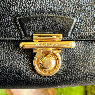 FERRAGAMO Glam Black Gancio Leather Shoulder Bag