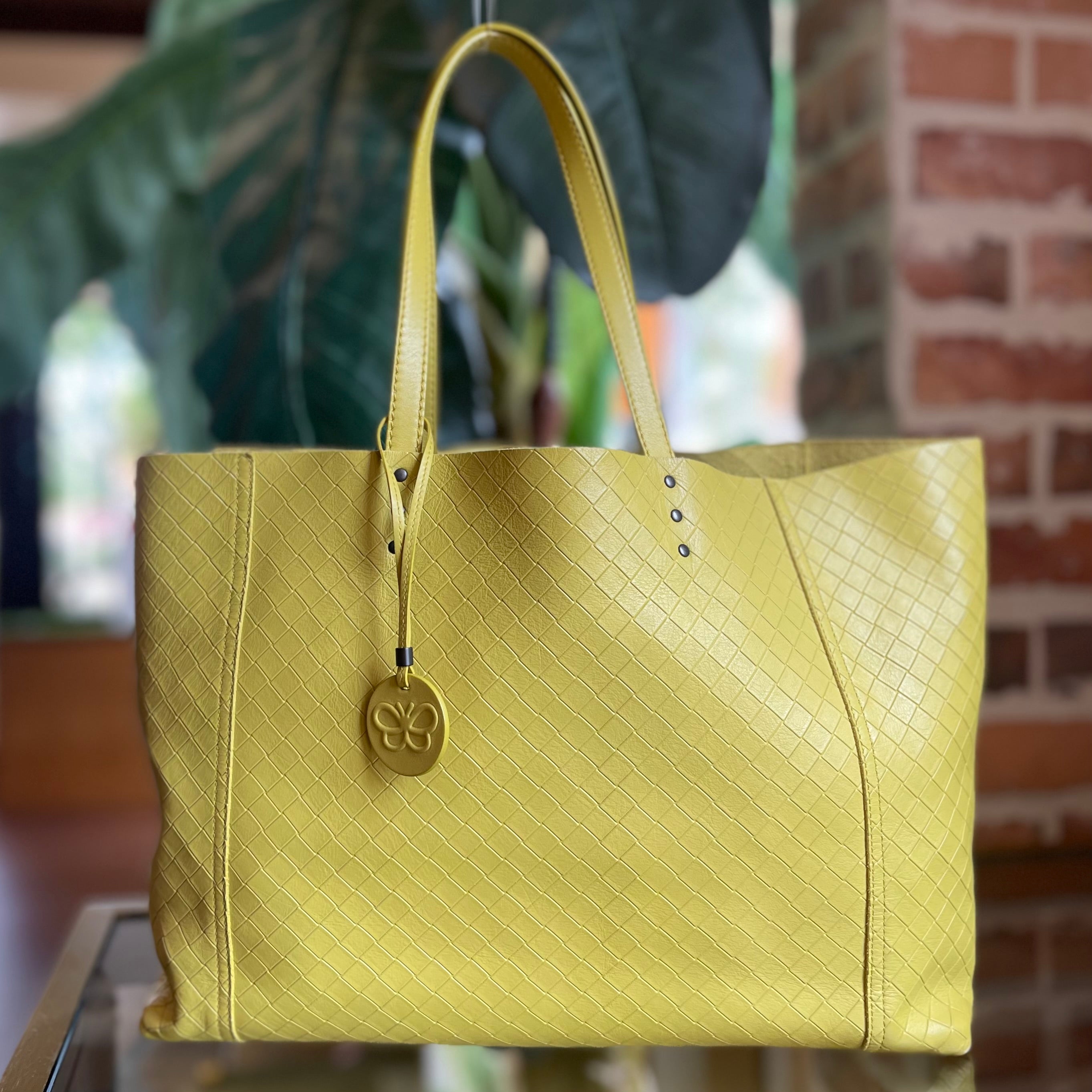 BOTTEGA VENETA Yellow Bottega Veneta Intrecciomirage Tote Leather Medi