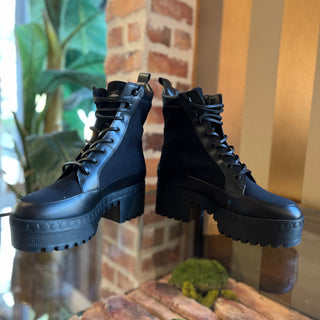 LOUIS VUITTON Laureate Desert Black Platform Boots SZ 40 (US 10)