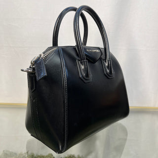 GIVENCHY Mini Antigona Shiny Lord Black