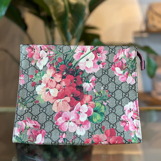 GUCCI GG Blooms Supreme Clutch