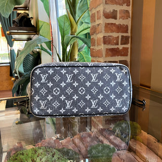 LOUIS VUITTON MM Neverfull Grey Denim Monogram Jacquard Tote Bag