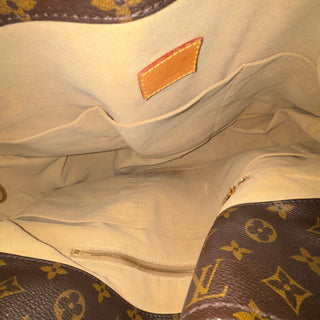 LOUIS VUITTON Monogram Artsy MM