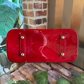 LOUIS VUITTON Vernis Alma GM