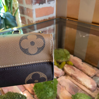 LOUIS VUITTON OnTheGo East West Giant Reverse Monogram Canvas Tote