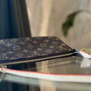 LOUIS VUITTON Monogram Pochette