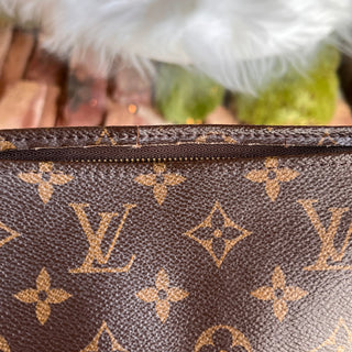 LOUIS VUITTON Toiletry 26 Monogram Canvas Pouch