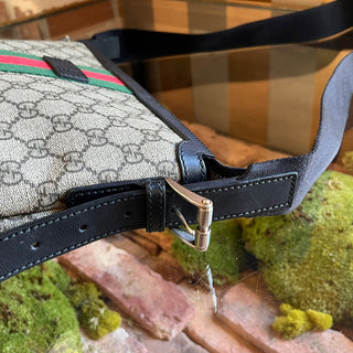 GUCCI Black GG Coated Canvas Medium Messenger Bag