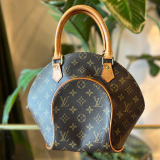 LOUIS VUITTON Monogram Ellipse PM