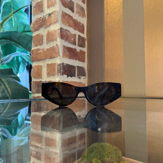 FENDI FE40049 O'Lock Tortiose Shell Acetate Cat Eye Sunglasses