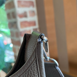 HERMES Evelyne III Gray Taurillon Clemence Crossbody Bag Etain