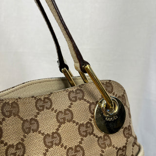 GUCCI GG Supreme Canvas Medium Eclipse Shoulder Bag