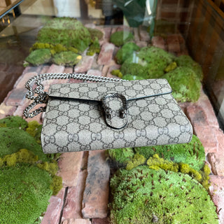 GUCCI Mini Dionysus Wallet on Chain Beige GG Supreme Monogram Crossbody