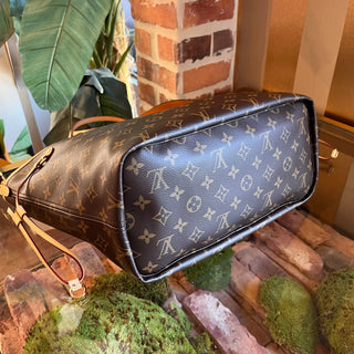 LOUIS VUITTON Neverfull Bandoulière Inside Out MM Reversible Tote