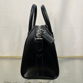 GIVENCHY Mini Antigona Shiny Lord Black