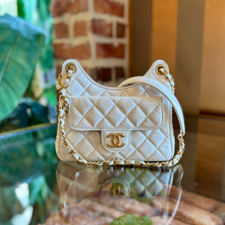 CHANEL White Shiny Crumpled Wavy CC Hobo Small