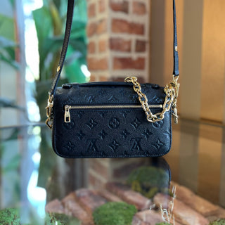 LOUIS VUITTON Métis Black Monogram Empreinte Leather Shoulder Bag