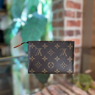 LOUIS VUITTON Toiletry Pouch 15 Brown Monogram Canvas Pouch