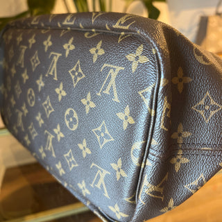 LOUIS VUITTON Monogram Neverfull MM