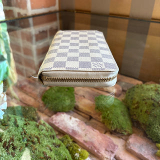 LOUIS VUITTON Damier Azur Zippy Wallet